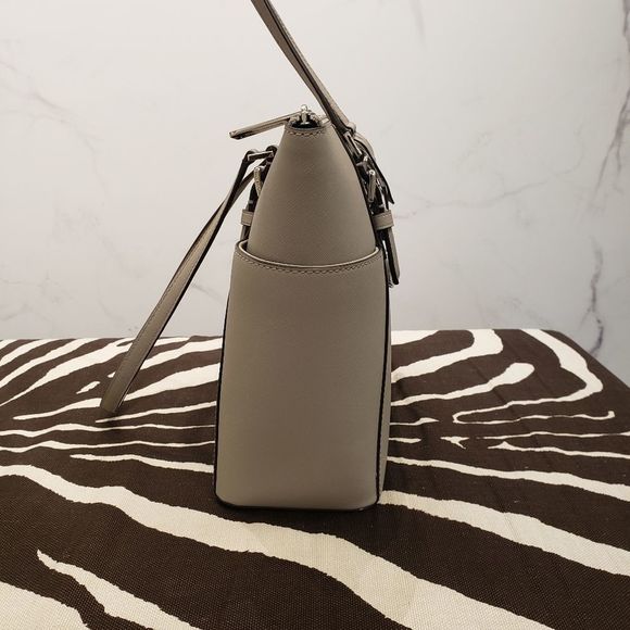 Michael Kors Charlotte Large Tote - Picture 3 of 7